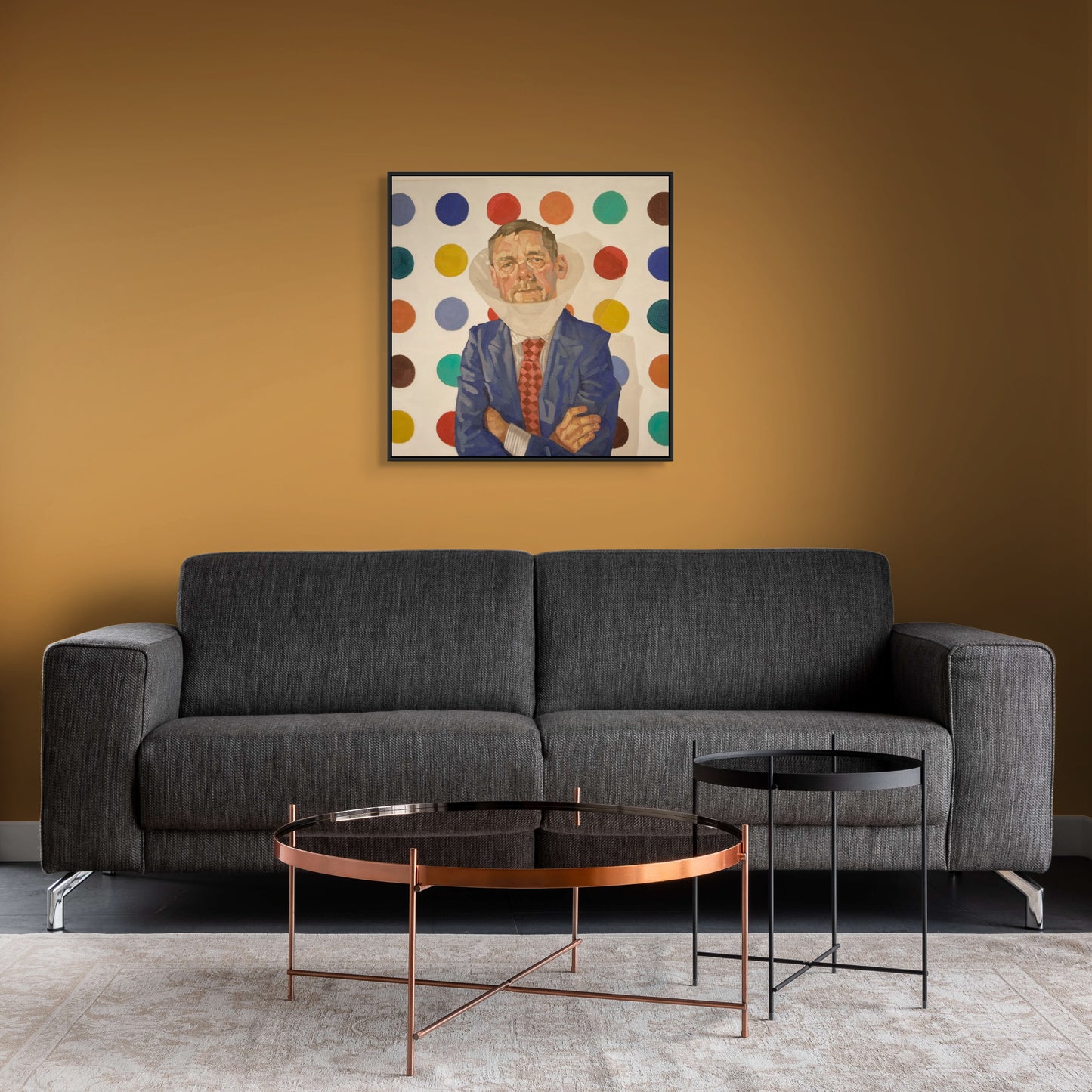 Figura con Traje Azul